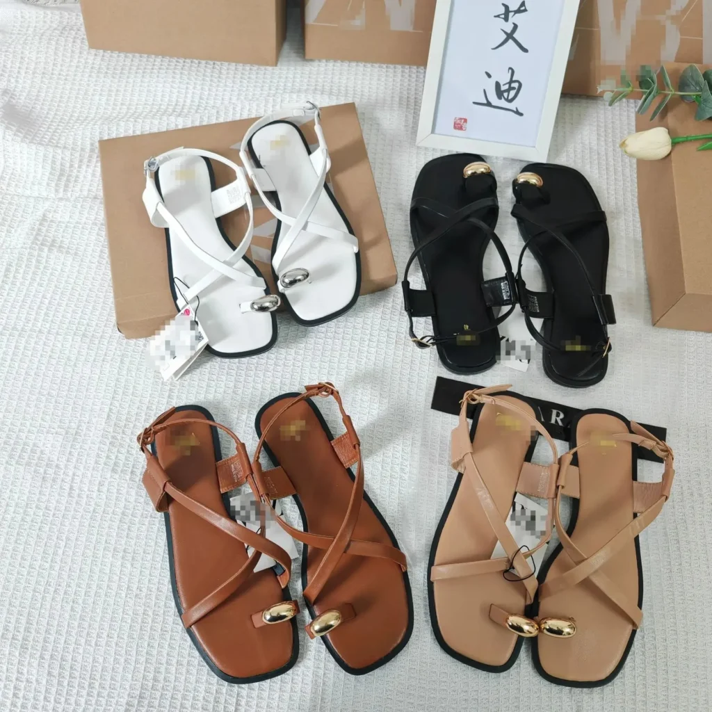 סנדלי נשים עם רצועות צלב ועיצוב אבזם (משלוח חינם)